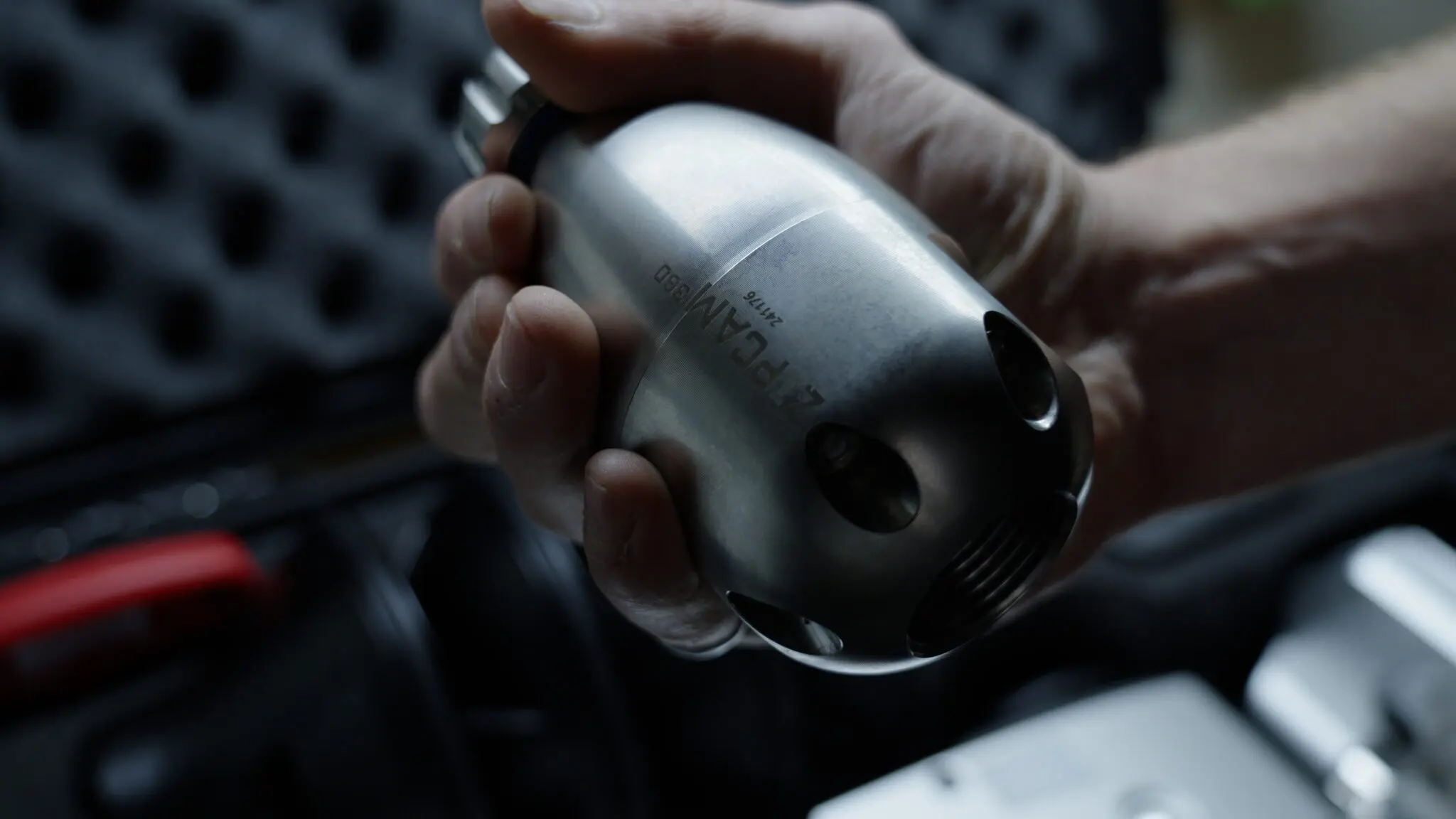 The ZIPCAM 360 connect to the cleaning nozzle
